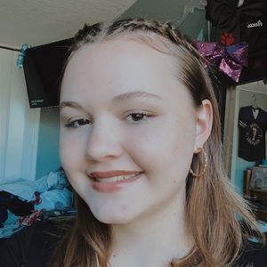 Meet your Posher, Hailey